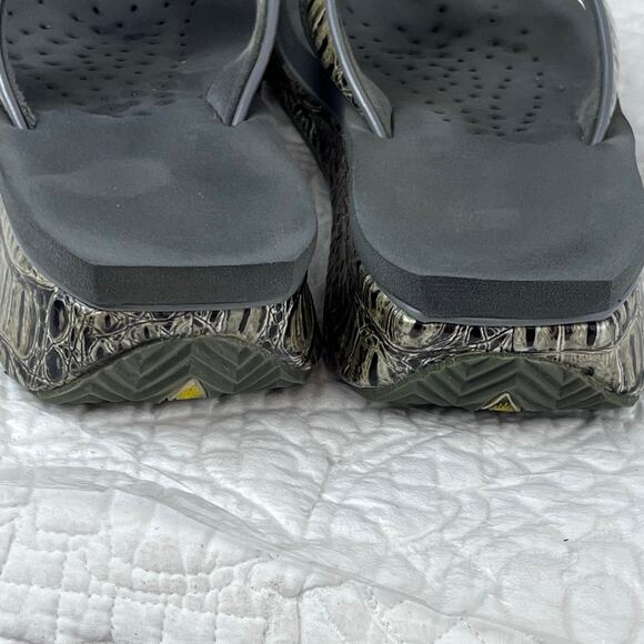 Volatile Womens 7 Frappachino Animal Print Beach Summer Flip Flop Sandal Wedges - Picture 3 of 8